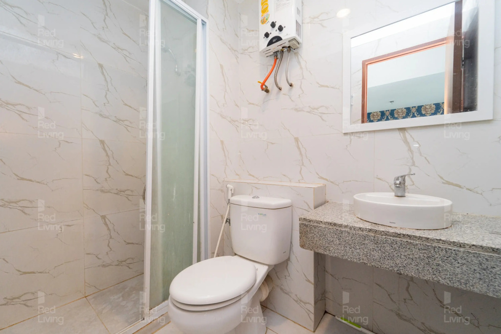 RedLiving Apartemen Grand Kamala Lagoon - Icha Rooms Tower Barclay South with Netflix