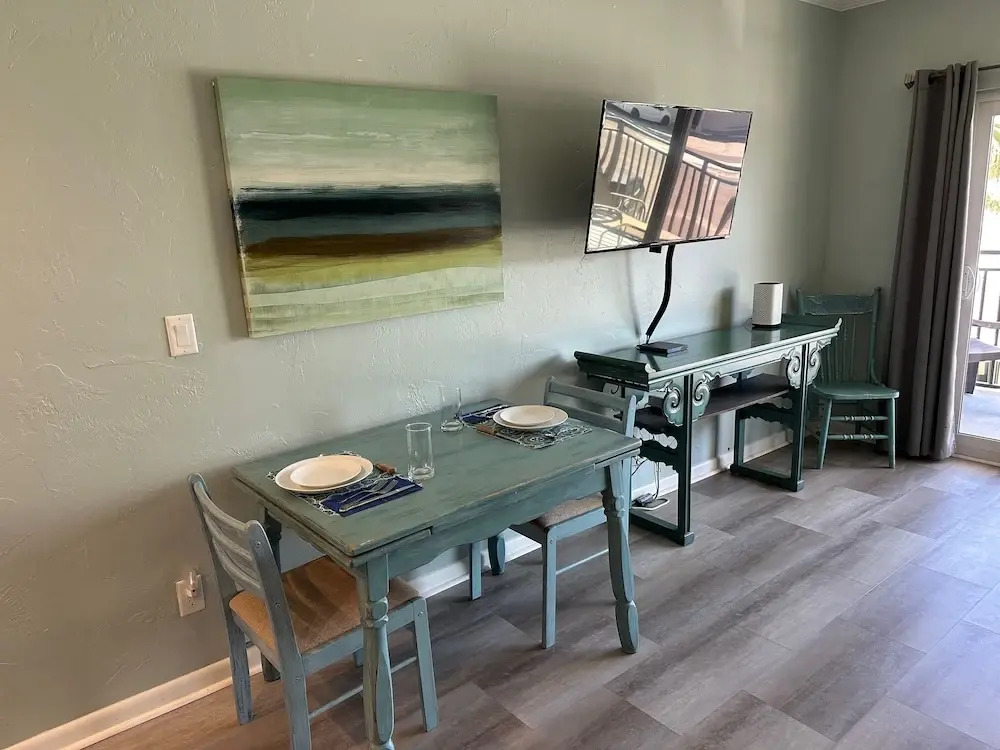Welcome to Sandpiper Beachfront Condo. Cozy 1-bed in JAX Beach, Perfect for Couples! Pet-friendly!