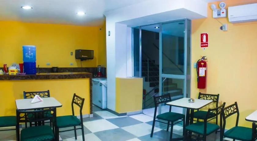 Ari's Hotel III