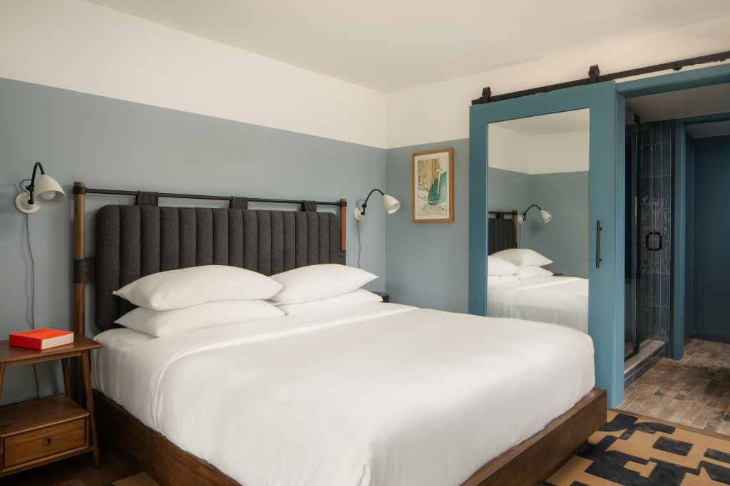 The Junto Hotel
