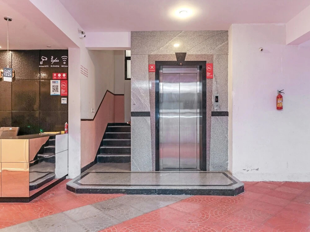 OYO 10026 Hotel Kings Suites