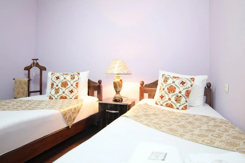 Hotel Al Mansur