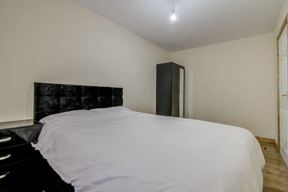 2 Bedroom, Luxury Apartments Throstle's Nest