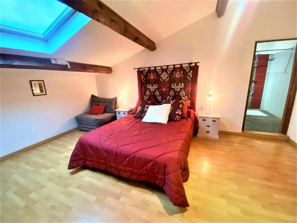Gîte et chambre d'hôtes LE MERCOIRE, piscine chauffée et jacuzzi