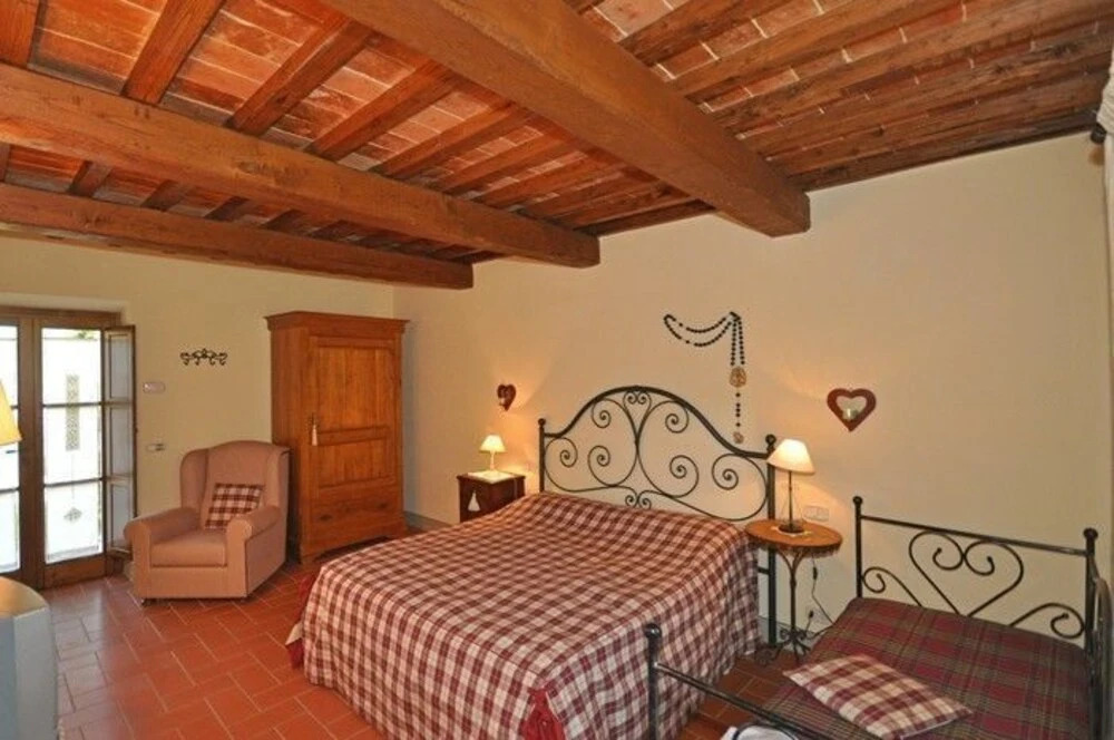 Villa Casentino by PosarelliVillas