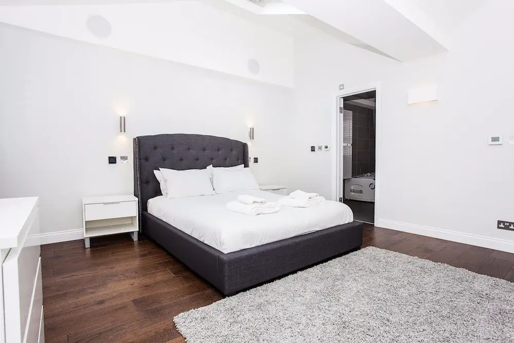 Regents Park Hotel