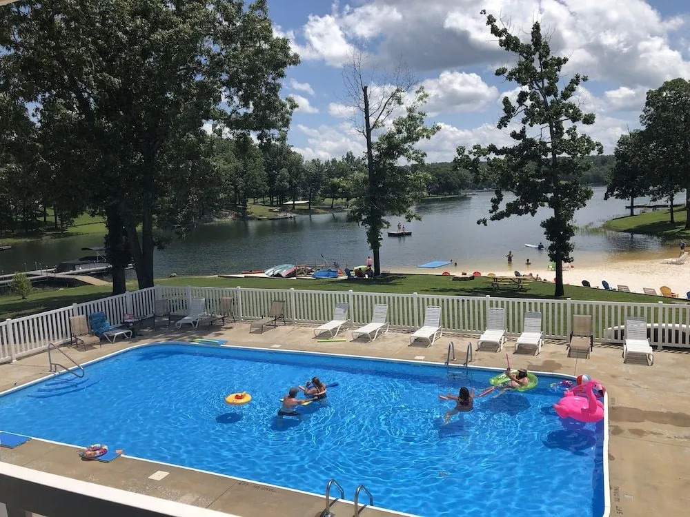 Crown Point Resort
