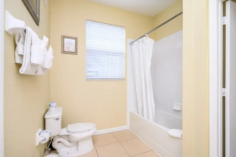 New Listing Beautiful Condo, Vista Cay - 3017