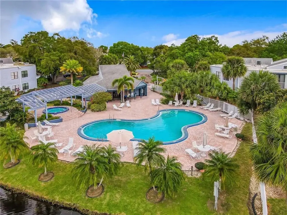 Upstay 2BR Family Condo Ventura Golf Country Club