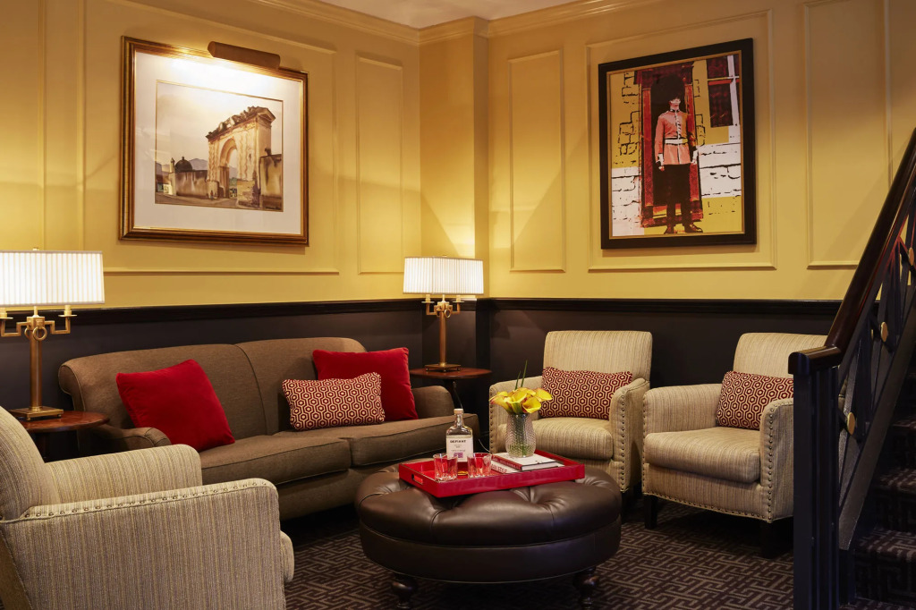 Dunhill Hotel