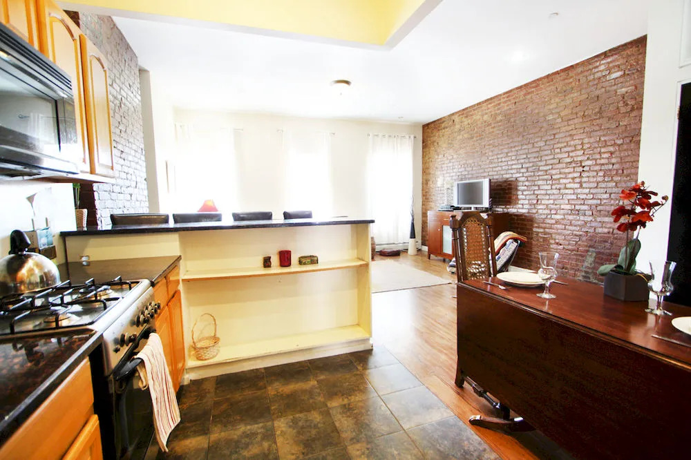 Luxury Suites Lenox Ave