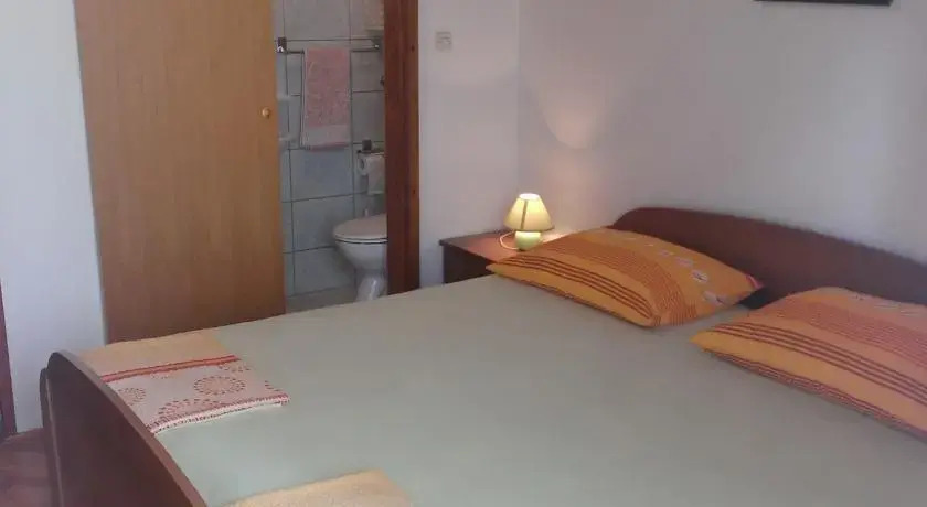 Apartments Luetić