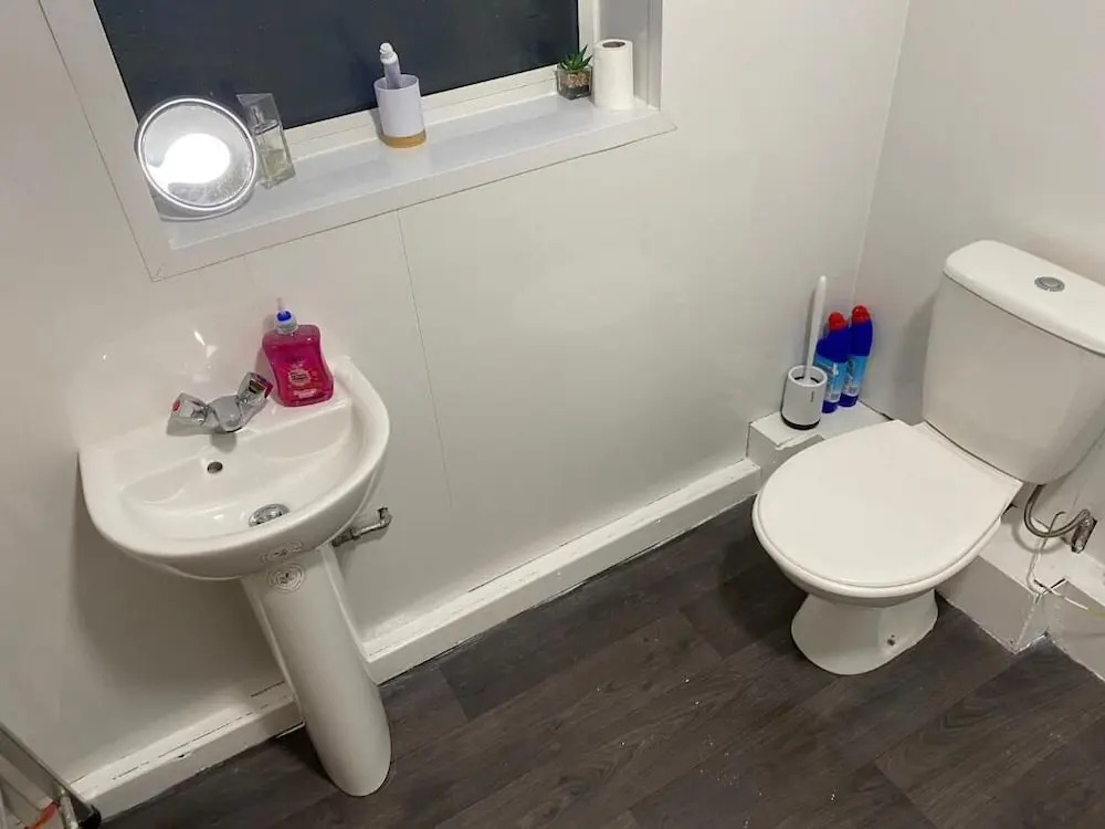 The Vacationers - Pvt Rooms with Shared Bath
