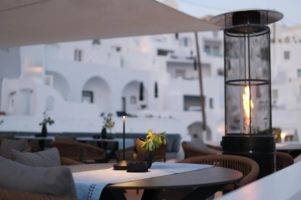 Aqua Luxury Suites by Estia
