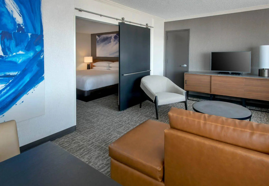 Newark Liberty International Airport Marriott
