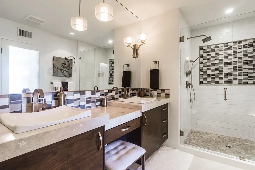 Designer Palm Springs Condo by RedAwning