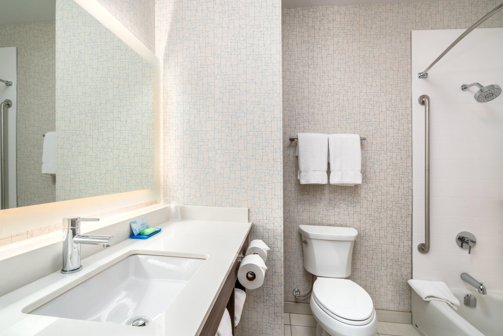 Holiday Inn Express & Suites - Brandon by IHG