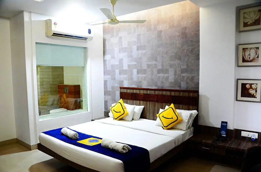 Vista Rooms at Usmanpura