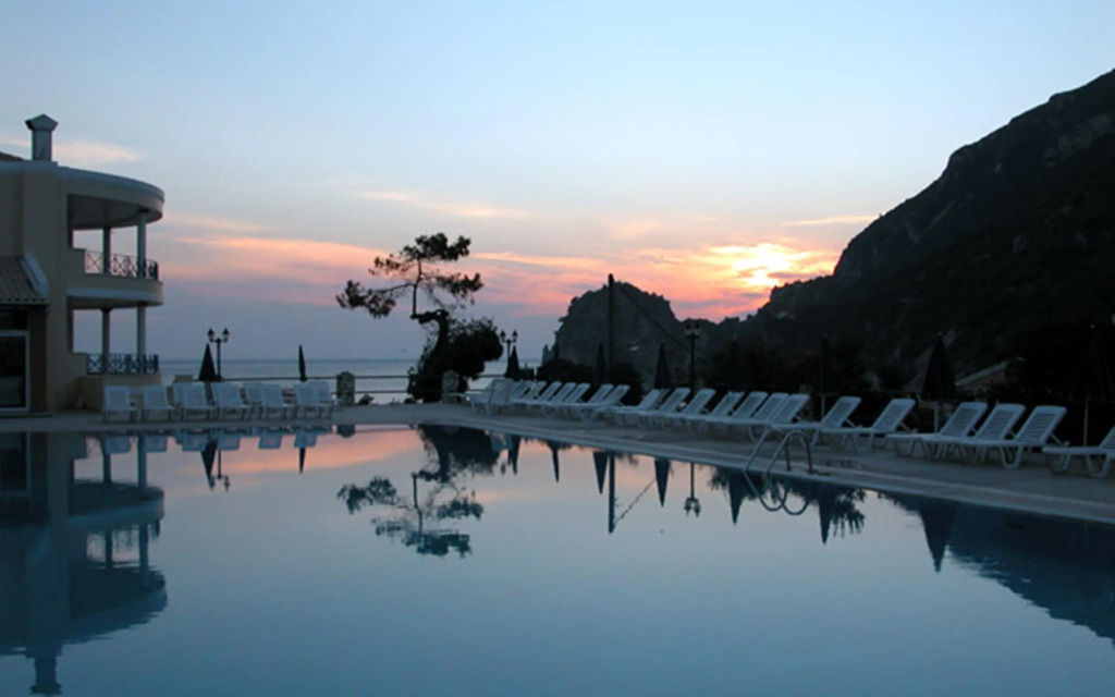 Ithea suites hotel