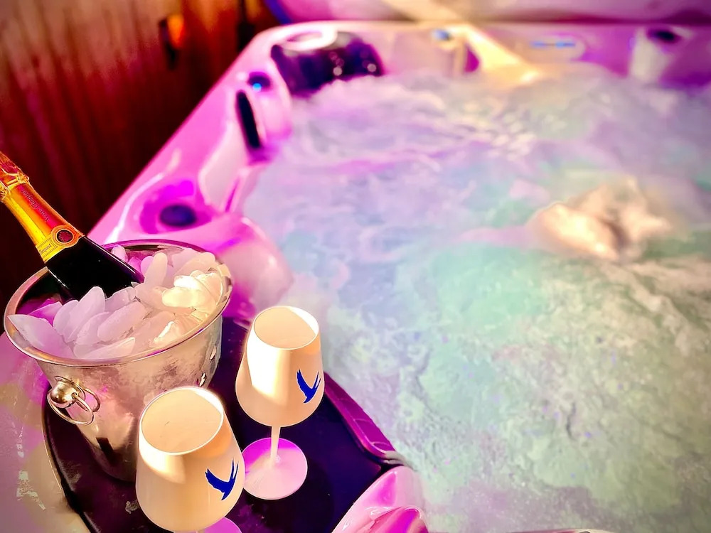 Anchor Hot tub Suite in Lytham St Annes