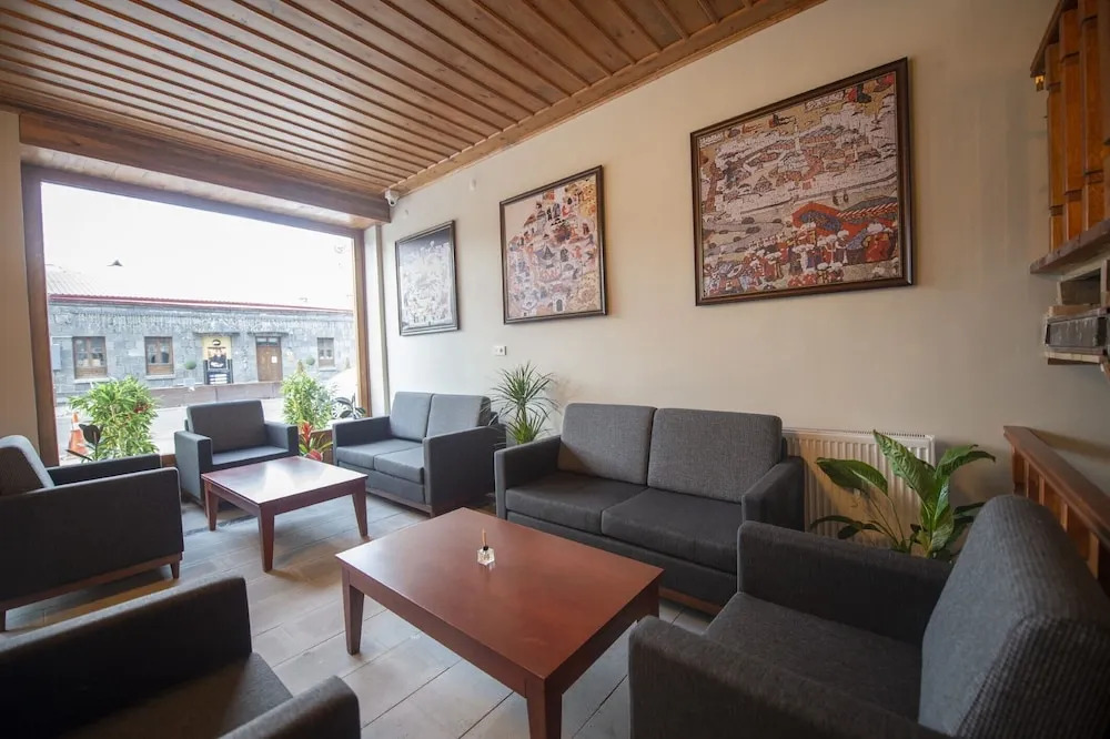 AHISKA PALAS OTEL