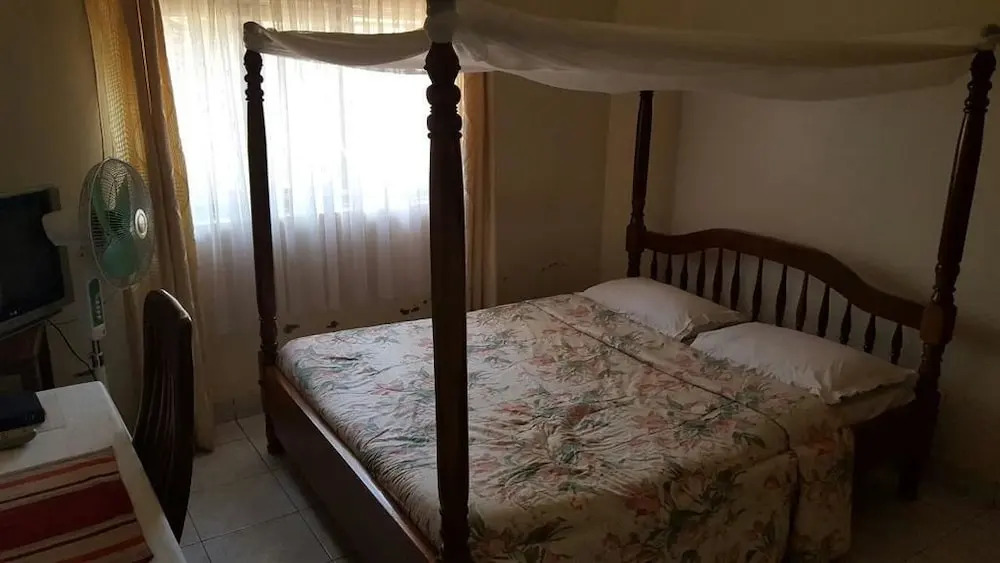 Paula Guest House