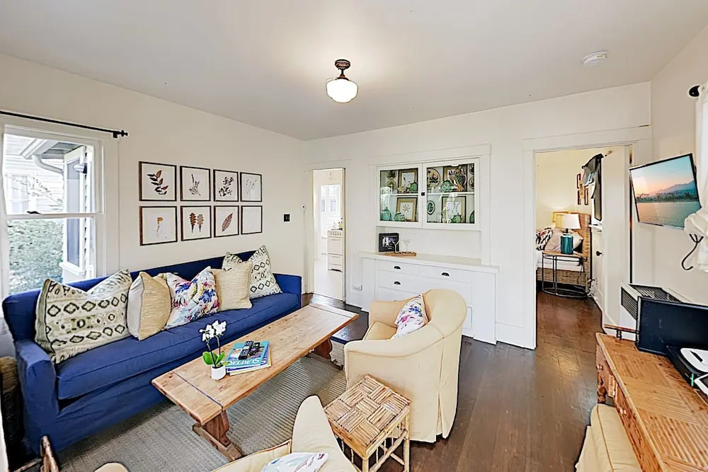 727 De La Vina Apartment 1 Bedroom 1 Bathroom Apts