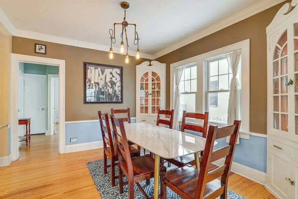 Eclectic Family Home in Minneapolis: Dogs Welcome