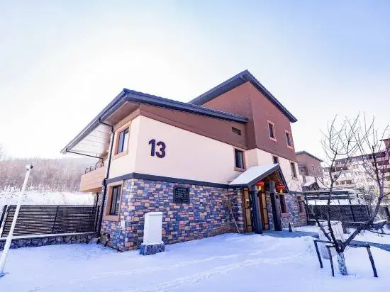 Xueren Nuandeng Apartment