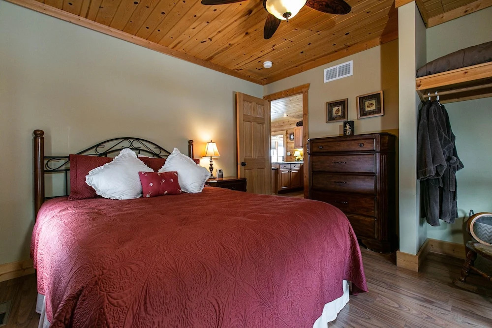 Lorelei Cabins