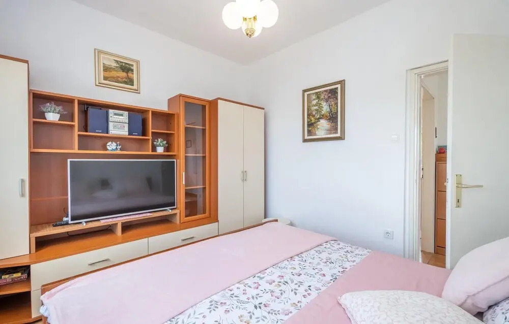 Awesome Home in Klenovica With 2 Bedrooms and Wifi