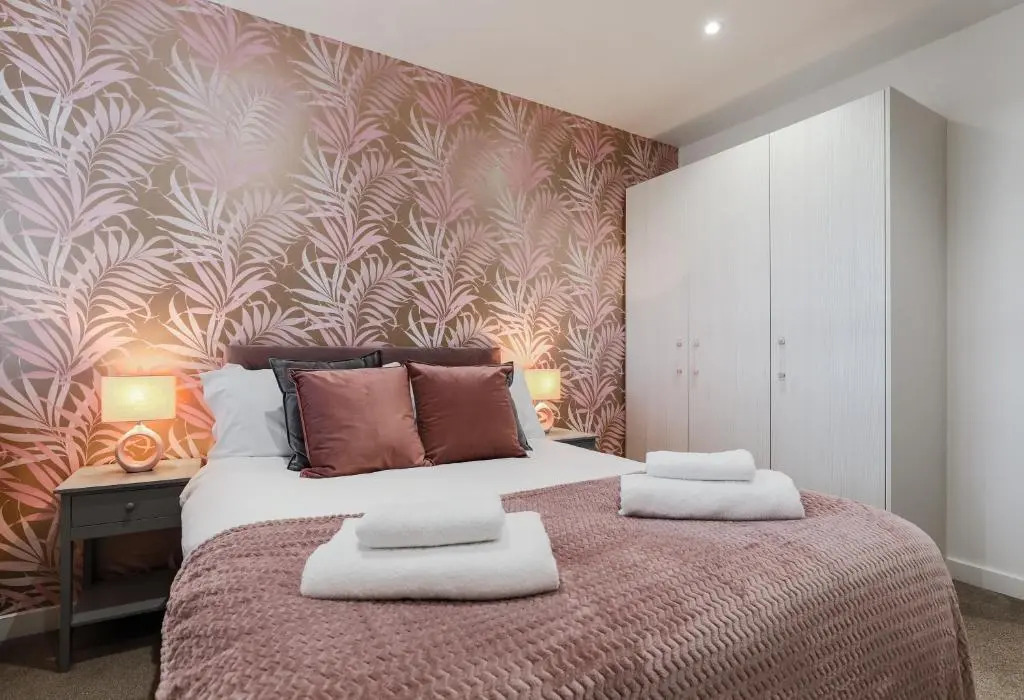 Beautiful Modern Décor Apartment in the Centre of Slough