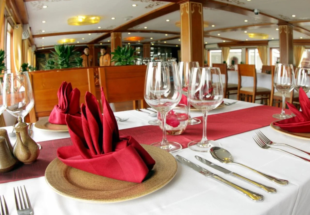 Huong Hai Sealife Cruise