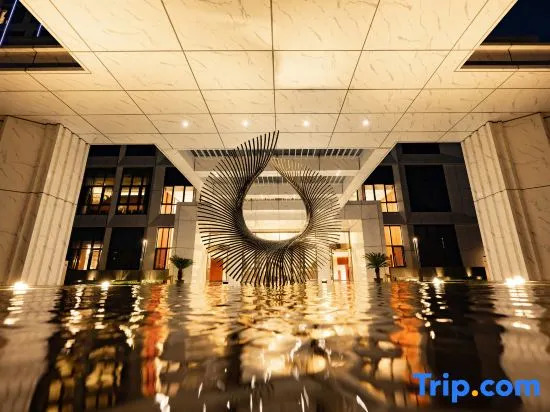 Fenghuang Grand Hotel