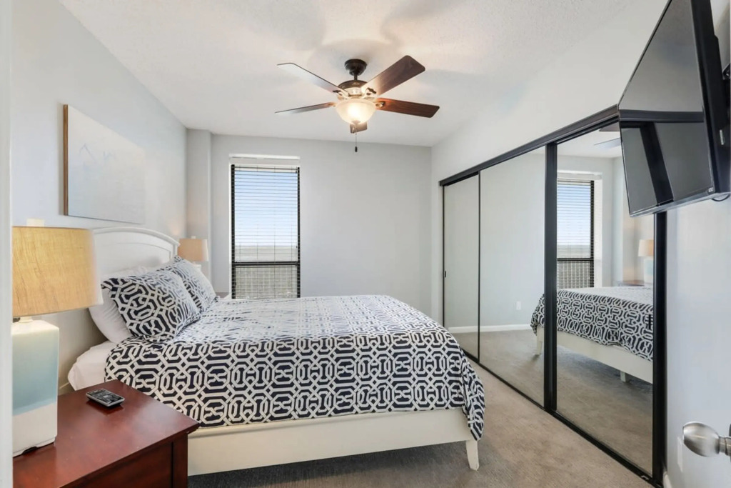 Windward Pointe 1504: top floor, A+ beach view, Orange Beach