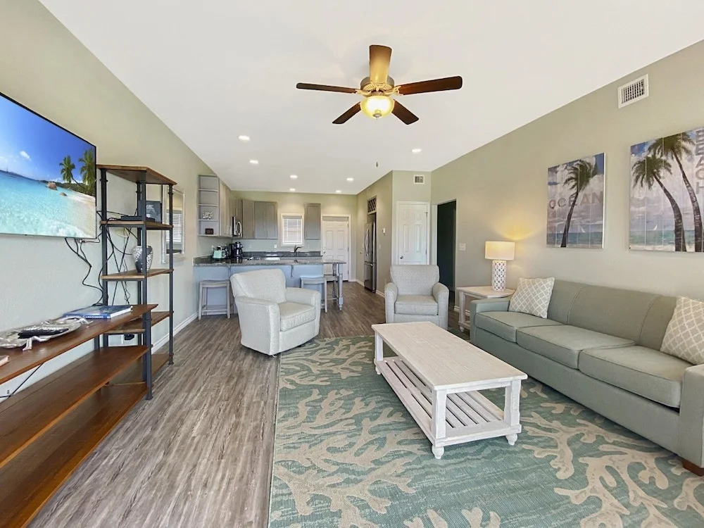 Island 44 3 Bedroom Condo