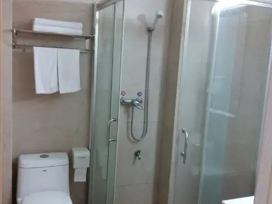 Dongshan Huatian Business Hotel