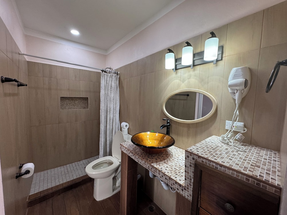 Maya Bella Downtown Hotel
