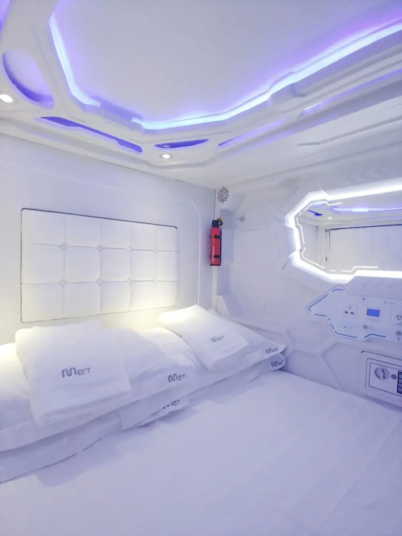 Met A Space Pod At Asoke