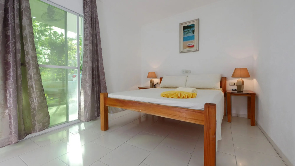 Alona Gecko Inn