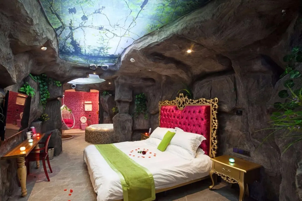 Suzhou Huazhiyu Lover Theme Hotel