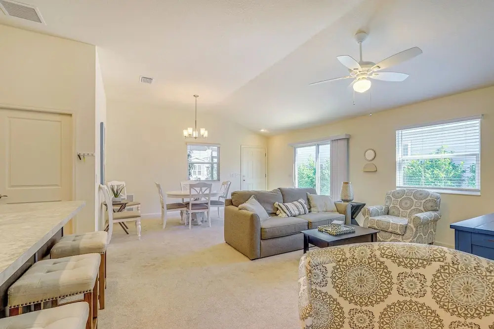 Golf, Shop and Unwind Lovely Home in The Villages!