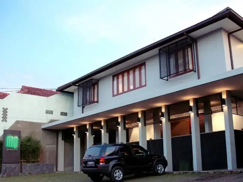 MQ Guest House