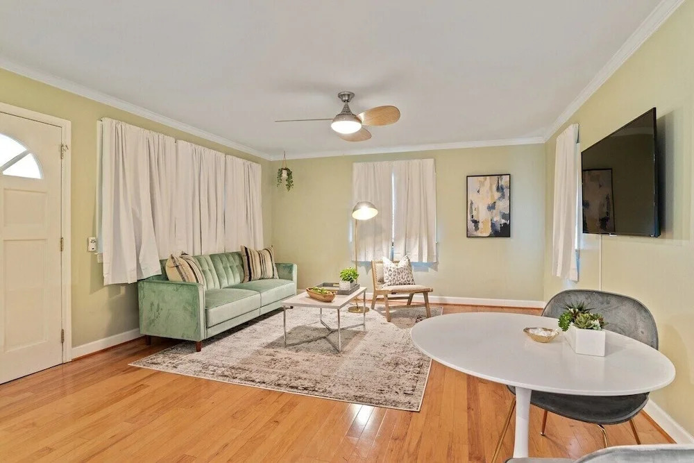 Updated 1-bedroom House in Baton Rouge
