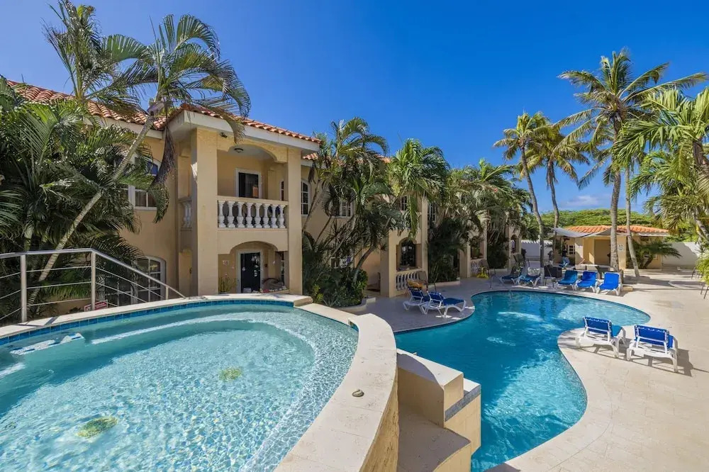 Charming Condo in Prime Location Wacamaya Condos