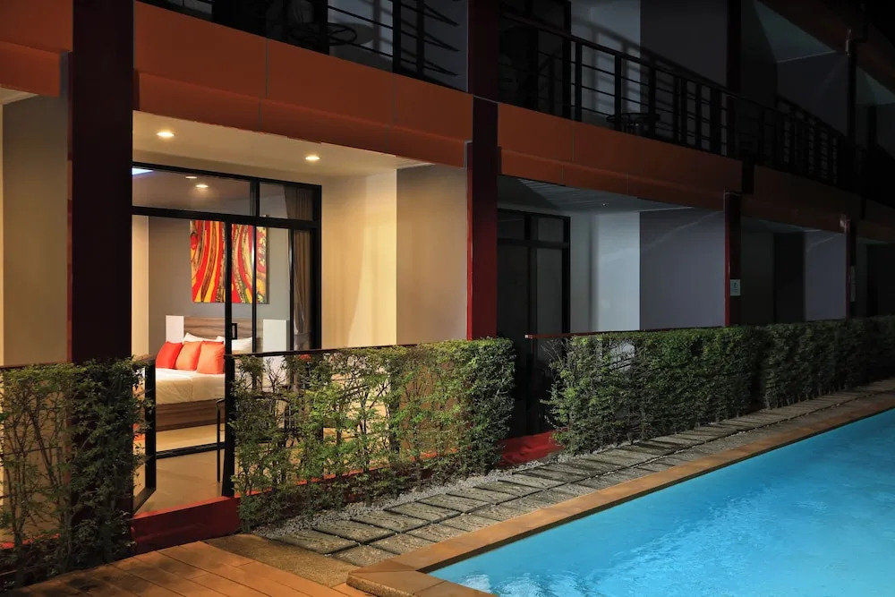 Nai Harn Condominium