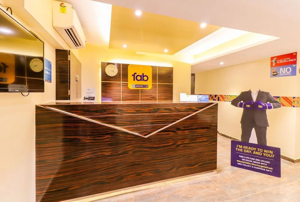 FabHotel Byaris International
