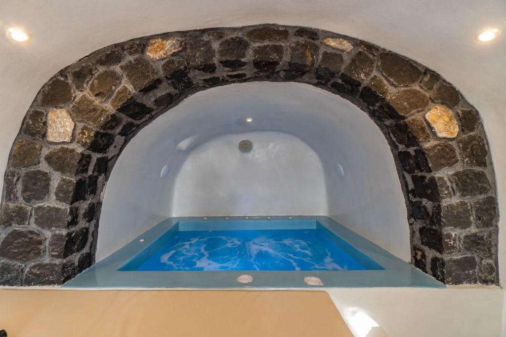 Cally Cave House