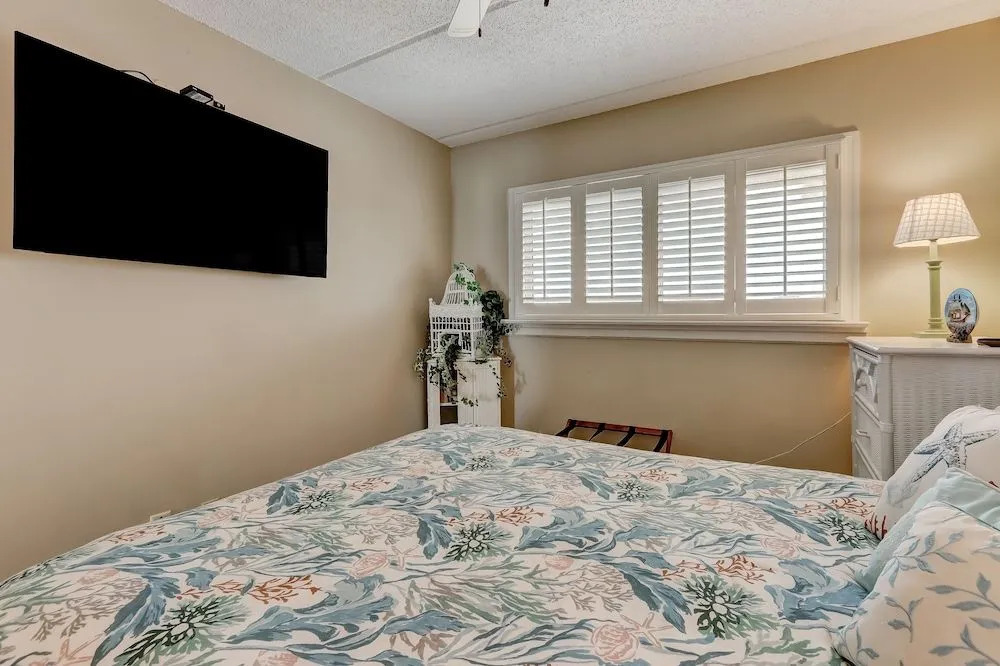 Tropical Condo with Spectacular Ocean Sunrises Views by RedAwning