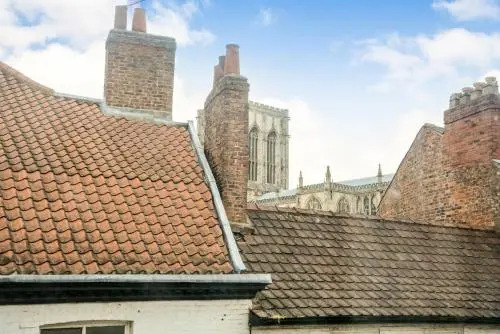 Minster'S Keep